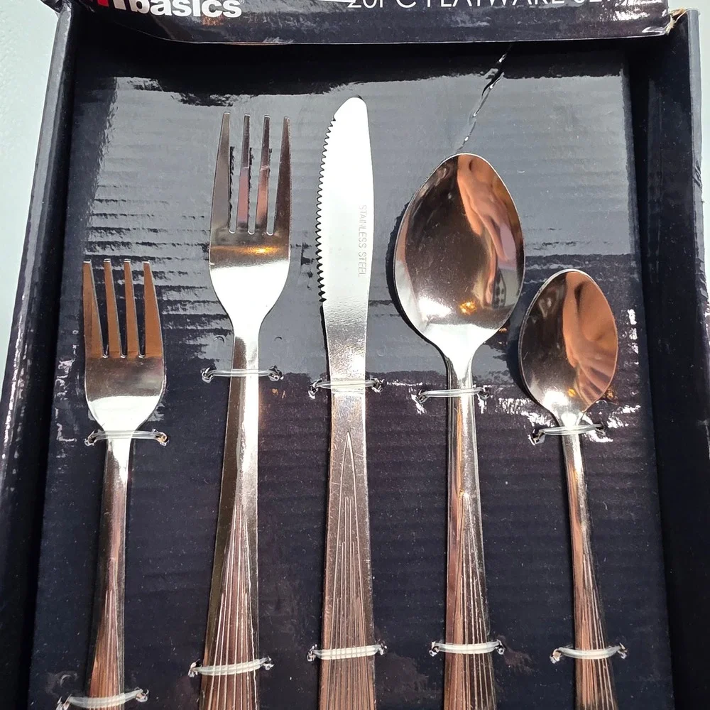 Home Basics 20 Piece Stainless Steel Flatware Set Service for 4 FS37432 Silver